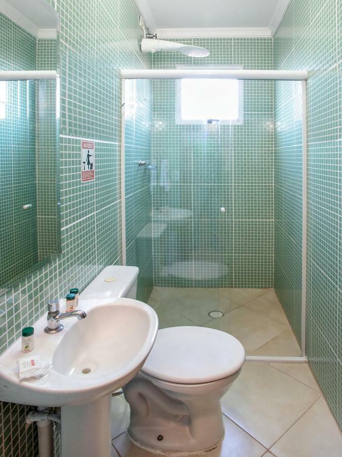 Oyo Hotel Dayse Сантана-де-Парнаіба Екстер'єр фото