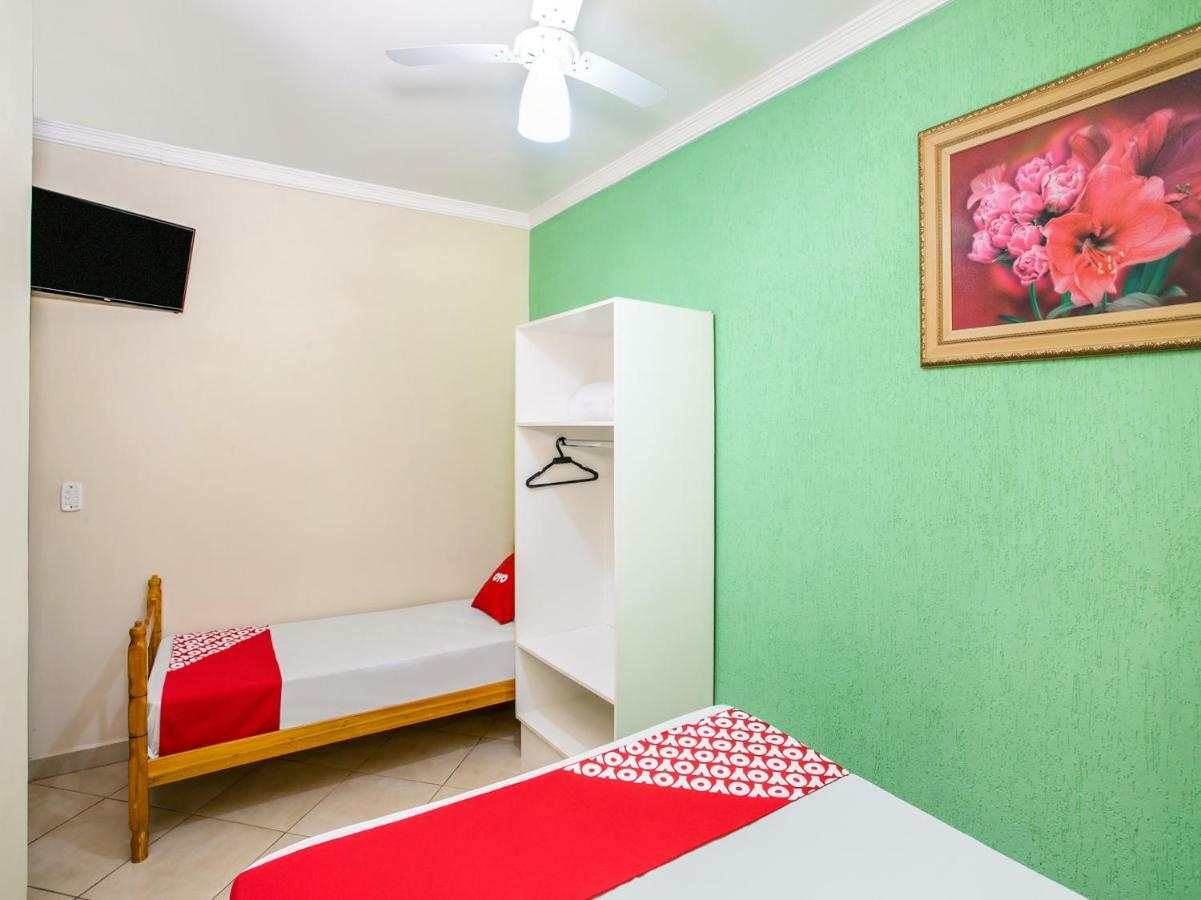 Oyo Hotel Dayse Сантана-де-Парнаіба Екстер'єр фото