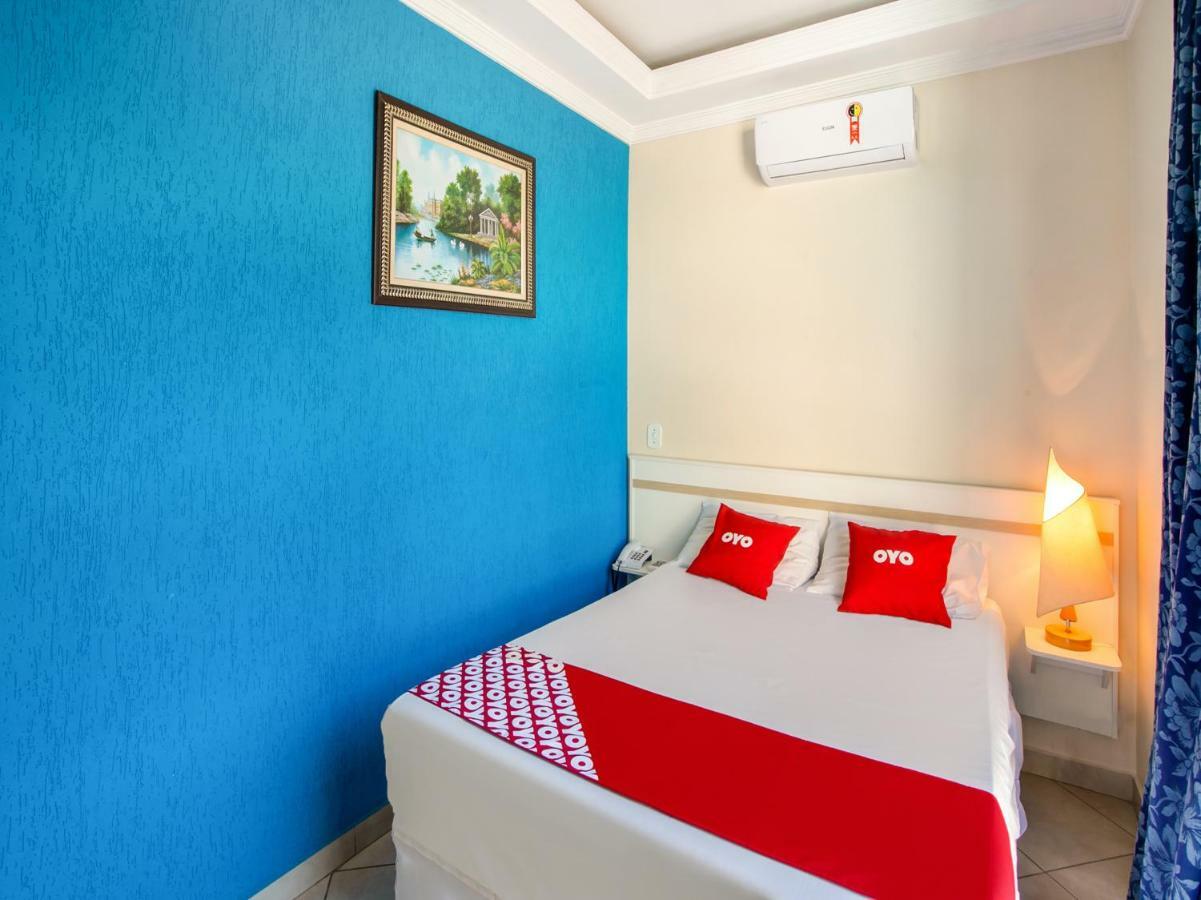 Oyo Hotel Dayse Сантана-де-Парнаіба Екстер'єр фото