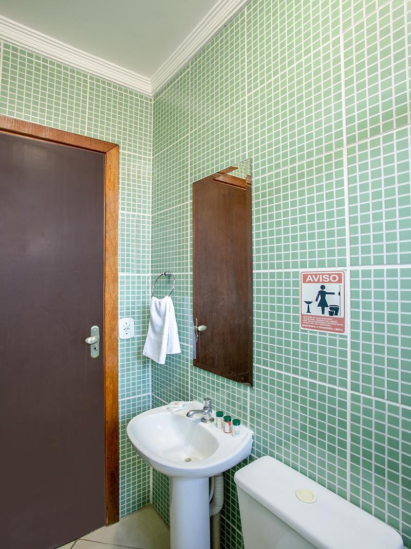Oyo Hotel Dayse Сантана-де-Парнаіба Екстер'єр фото